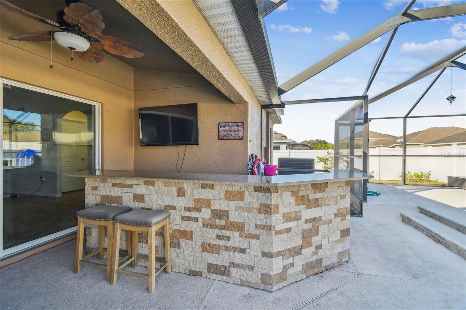 Outdoor kitchen