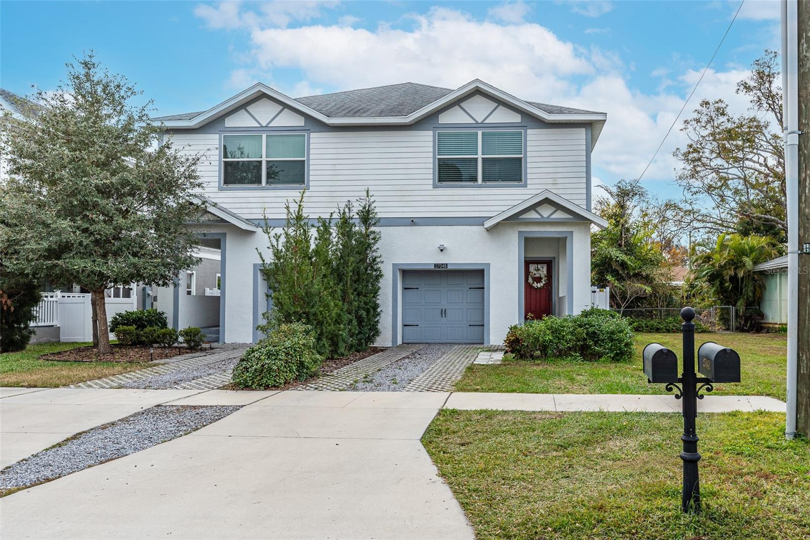 Contemporary Front Entranceway