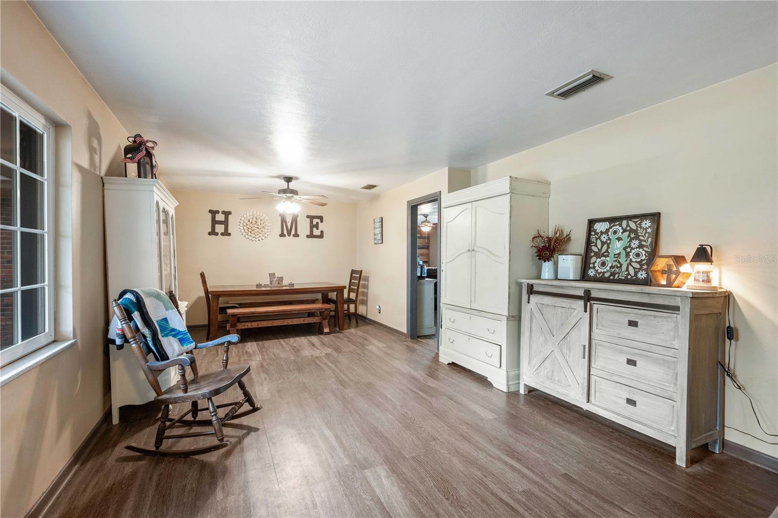 Dining Room/Living Room