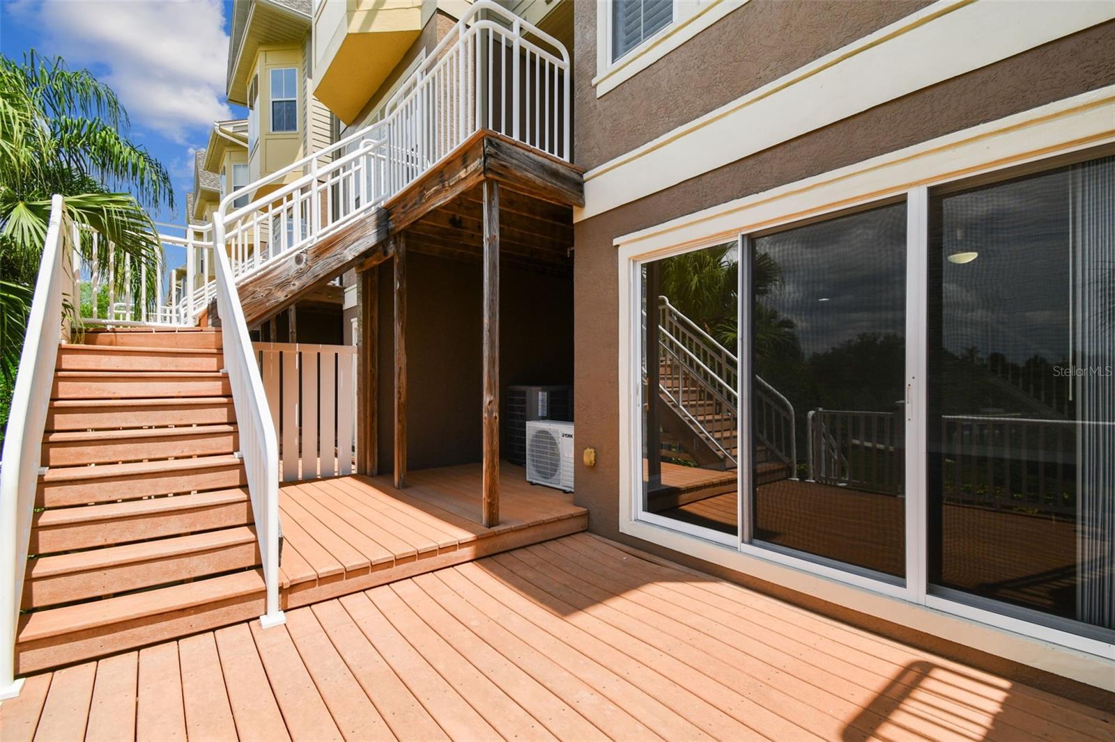 bottom floor deck