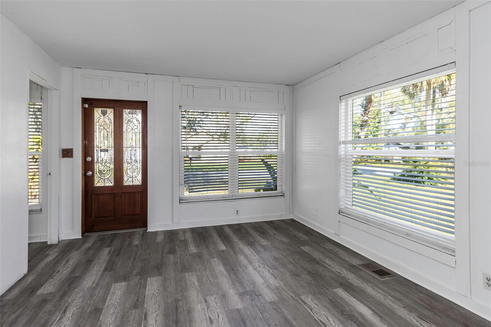 formal living room /office