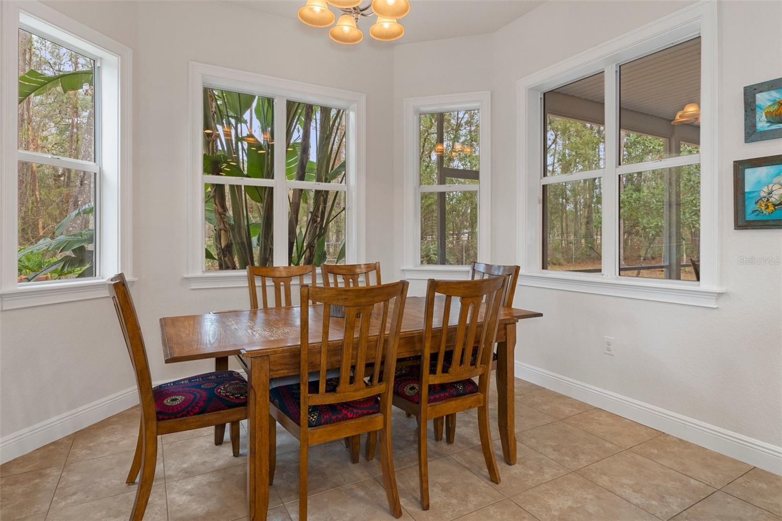 Kitchen breakfast Nook