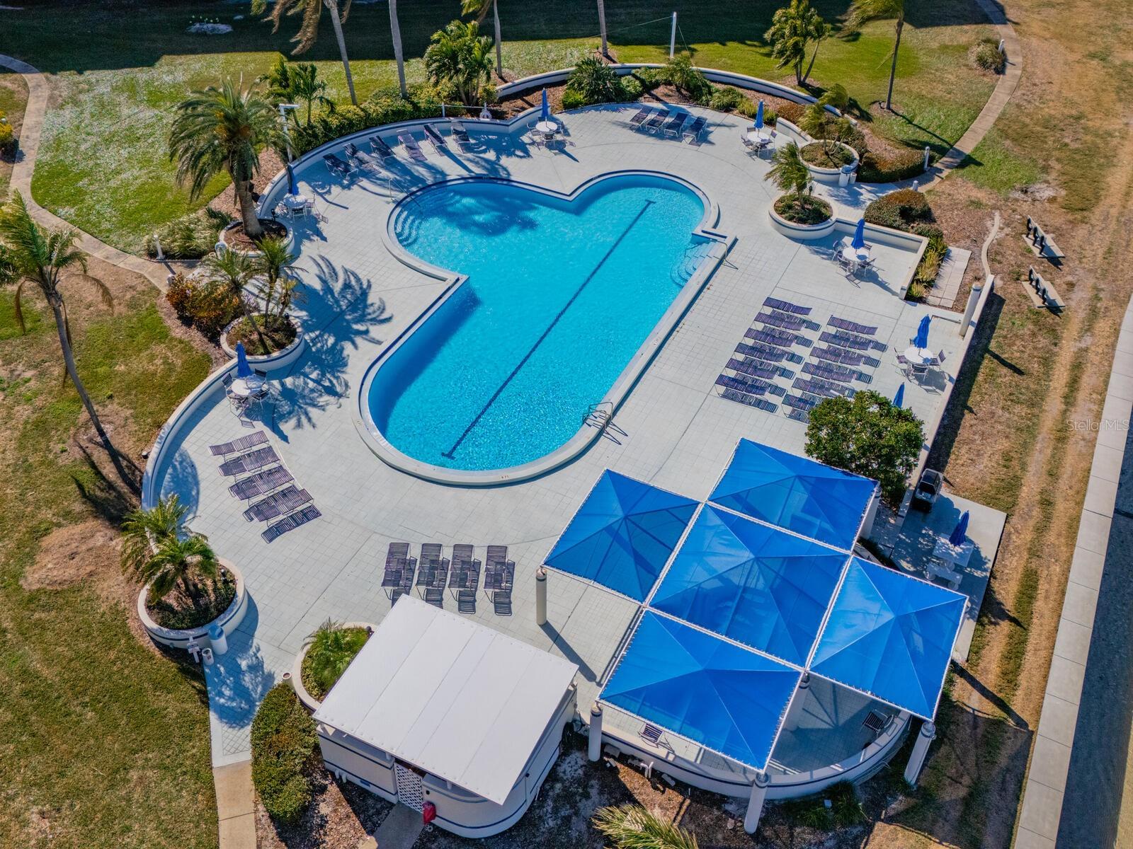 Waterfront Pool/Jacuzzi Area