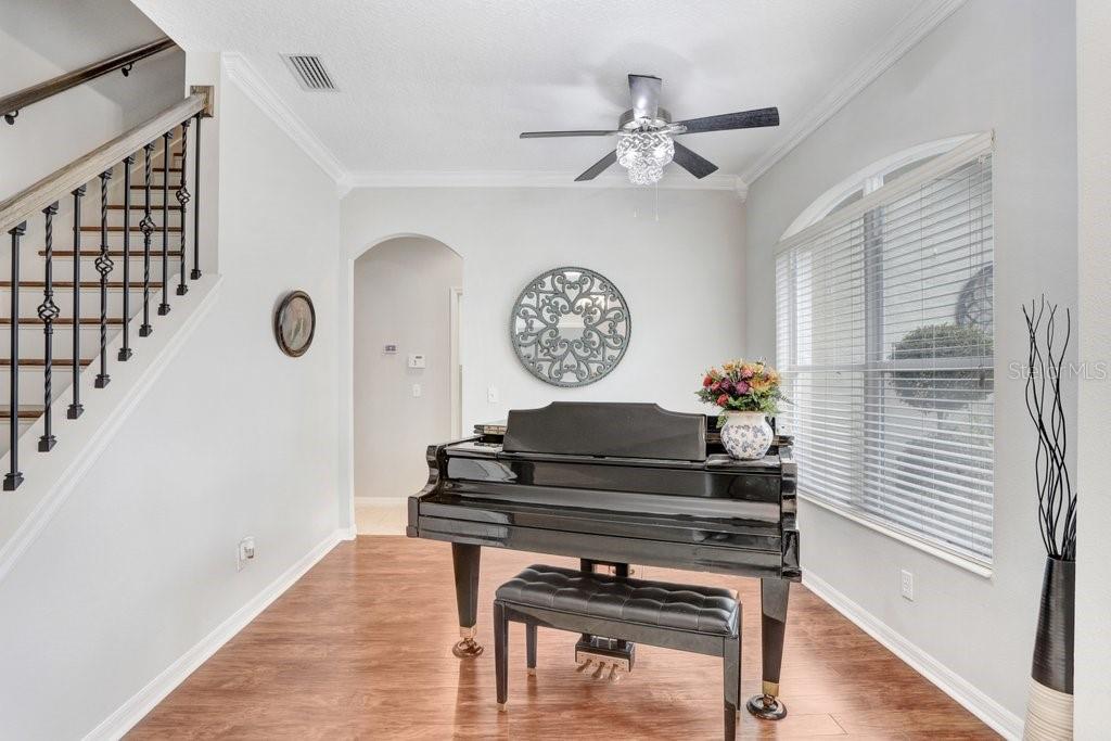 Dining Room looking from front entryway