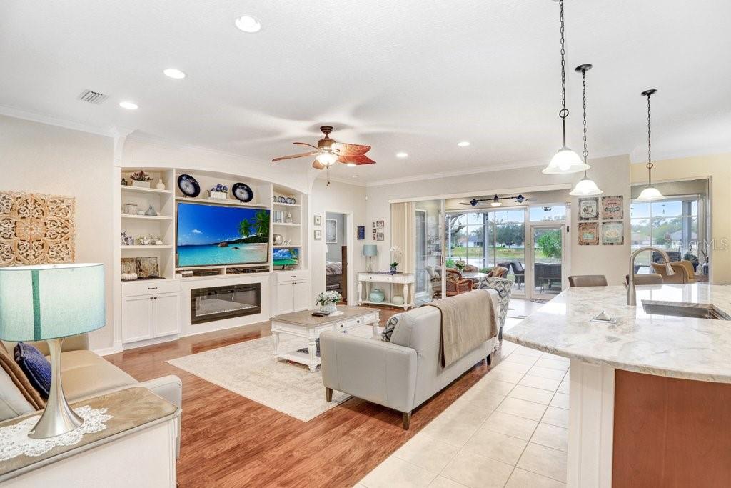 Kitchen/Family Room Combo