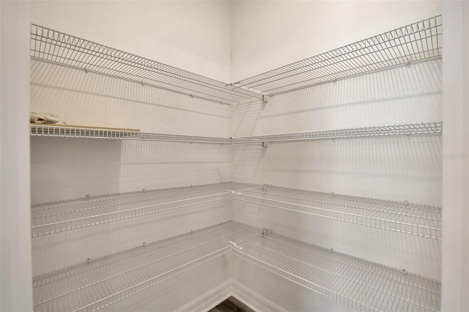 WALK IN PANTRY