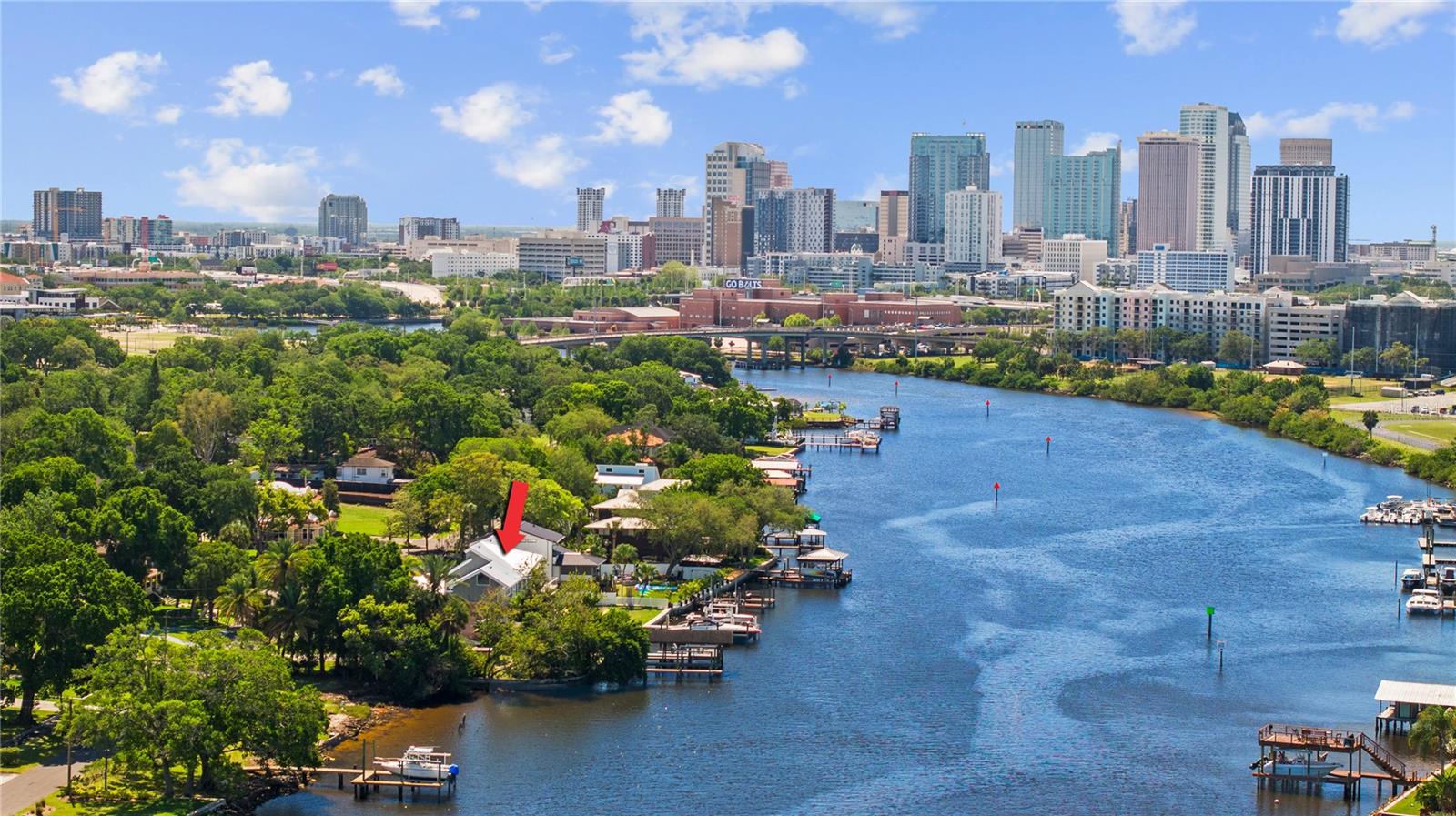 Moments from downtown Tampa by boat!