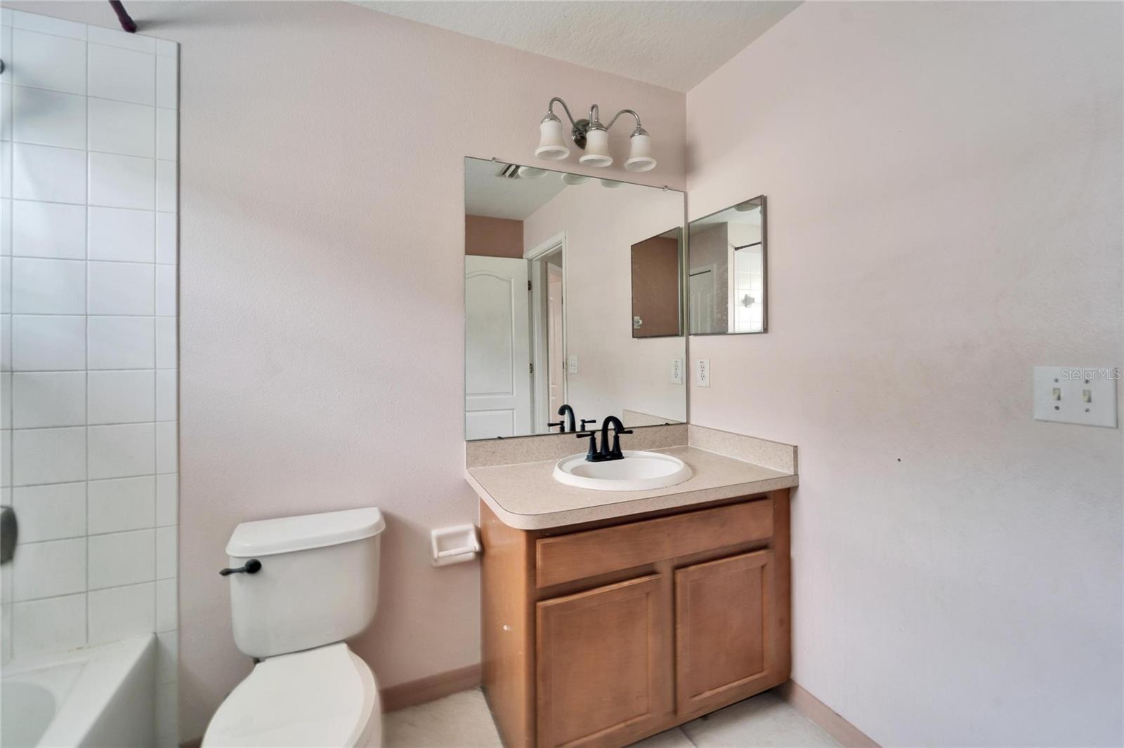 2nd Bathroom