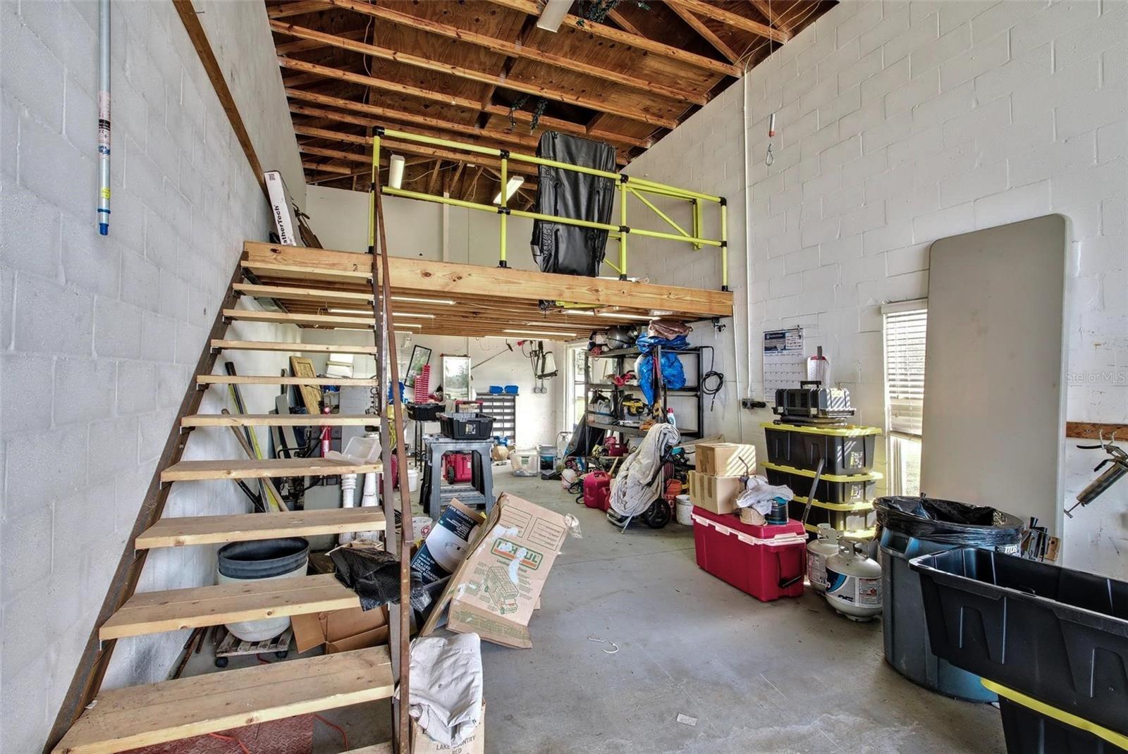 Storage loft