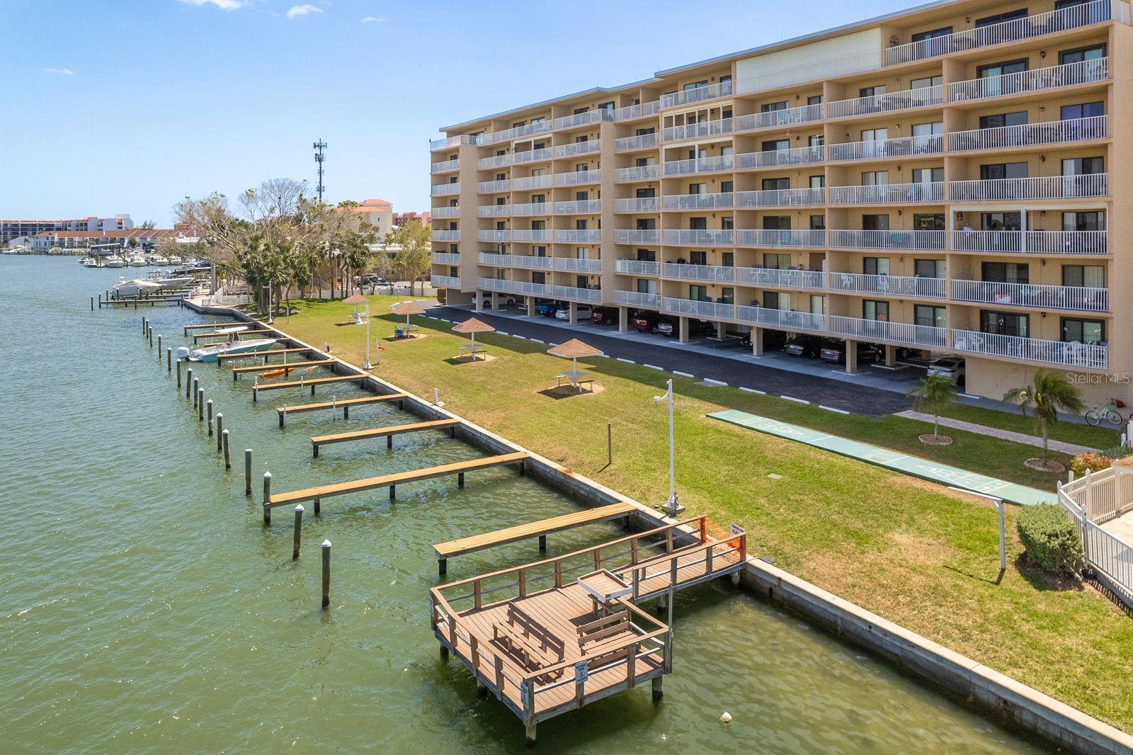 Dock