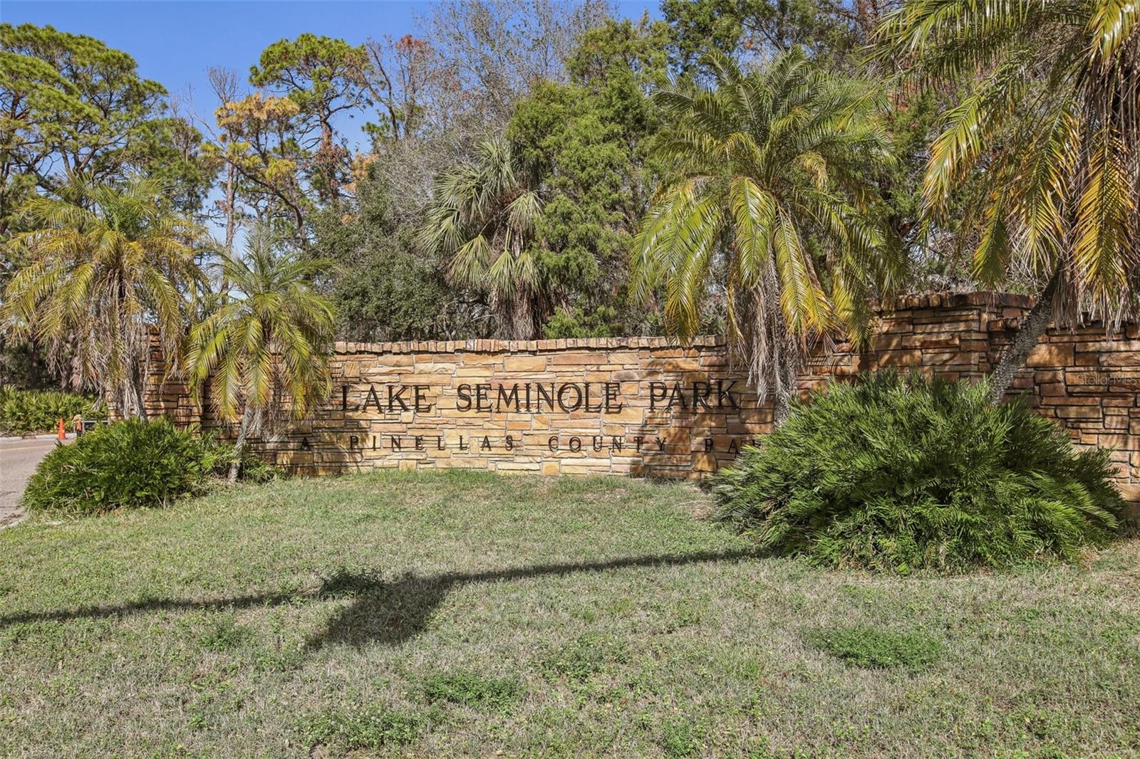 Front entrance to Lake Seminole Park from Park Blvd.