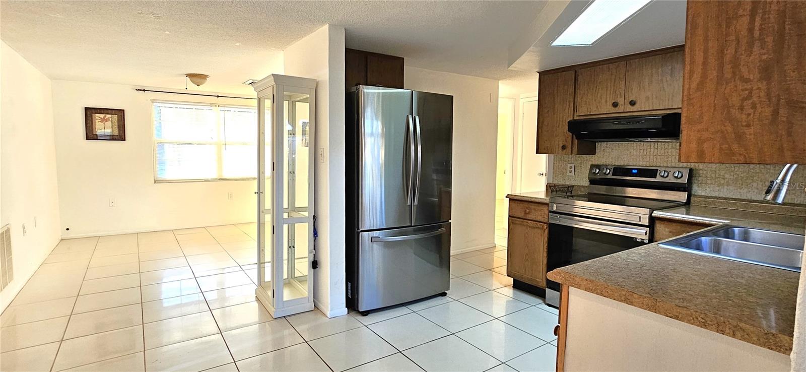 Kitchen and dining area