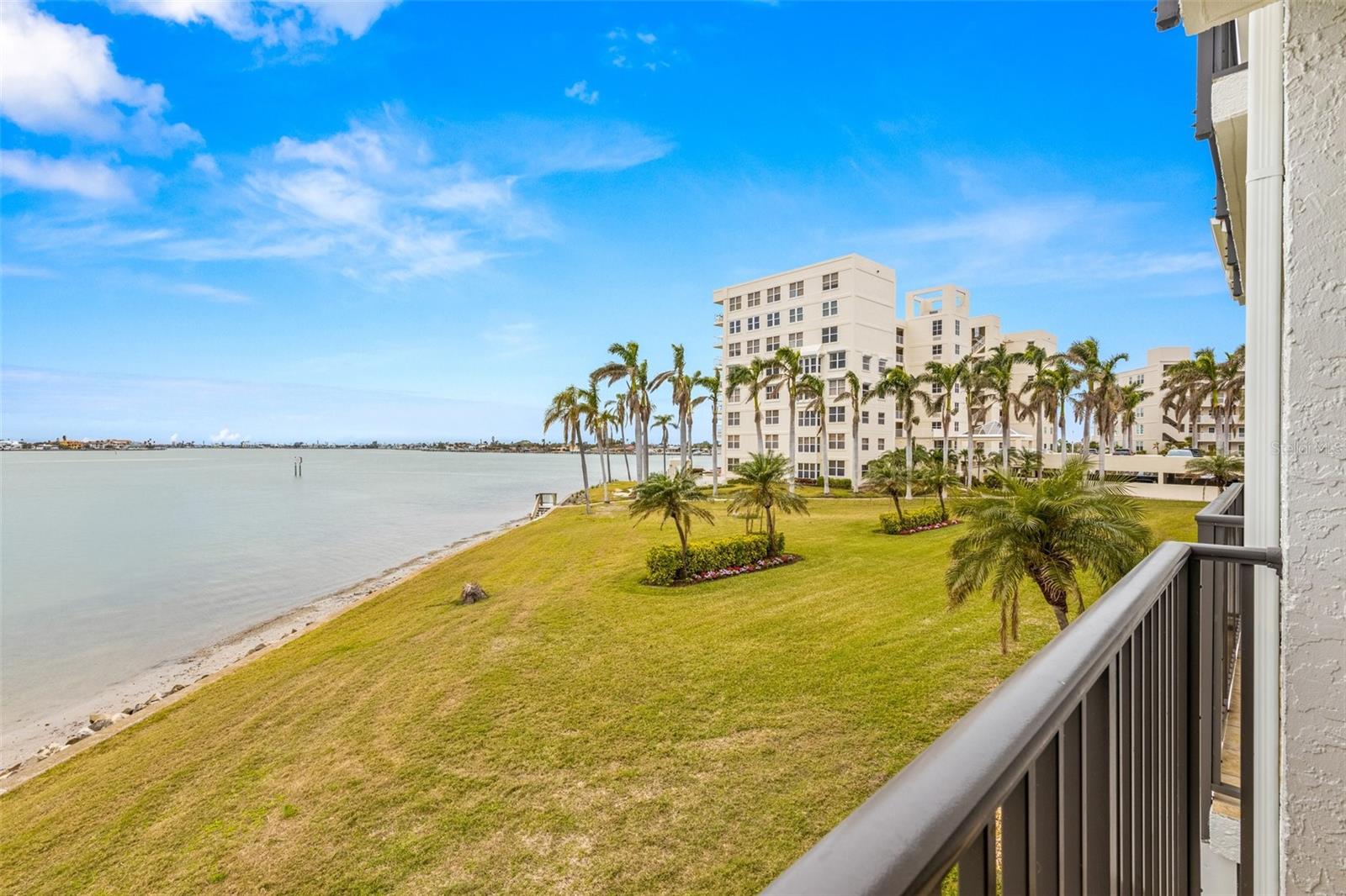 Unobstructed Views of water/Skyway Bridge