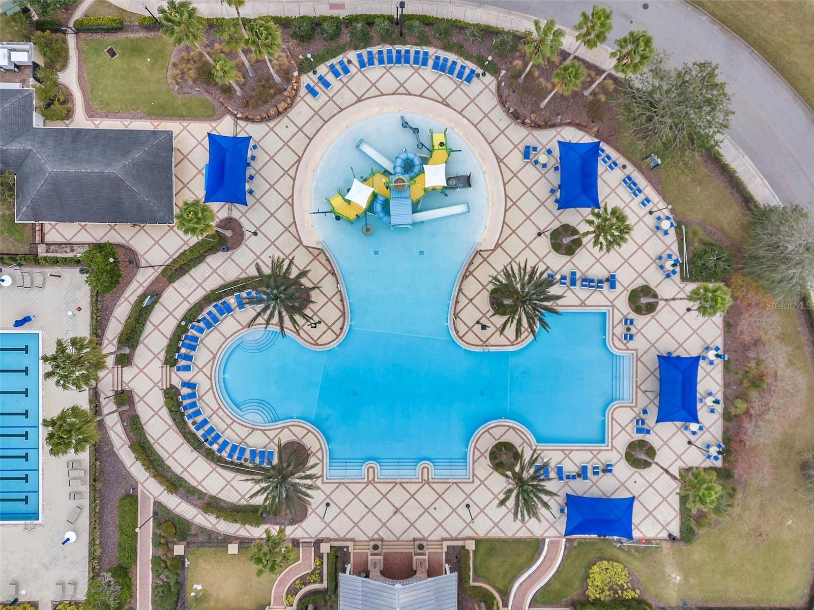 Pool with Splash Pad