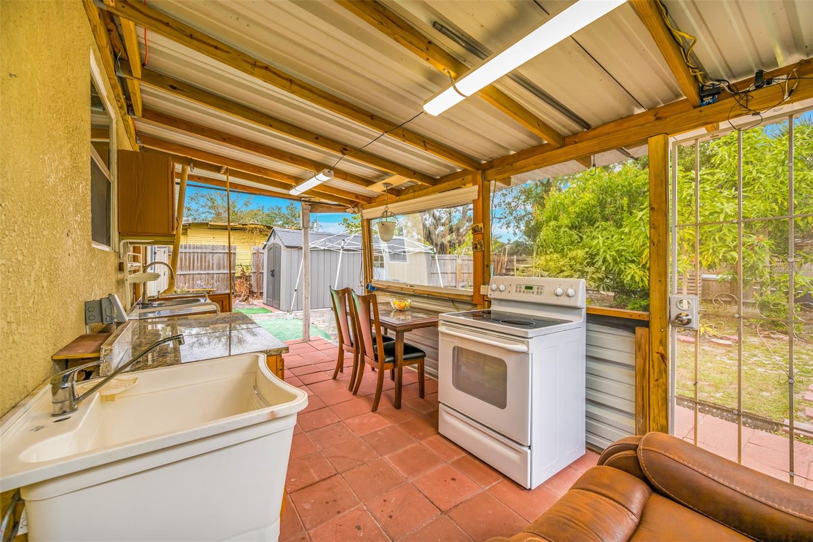 Outdoor Kitchen