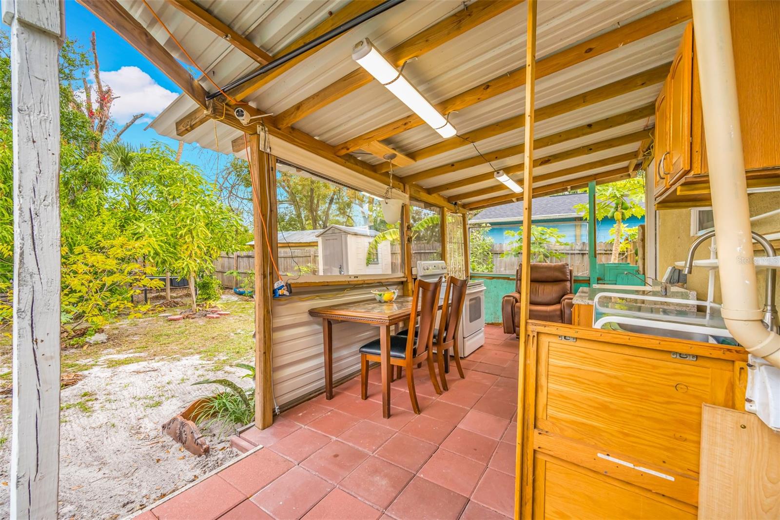 Outdoor Kitchen