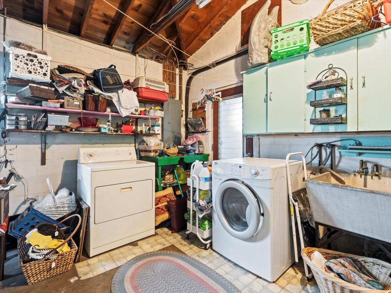 roomy/oversized Laundry in garage