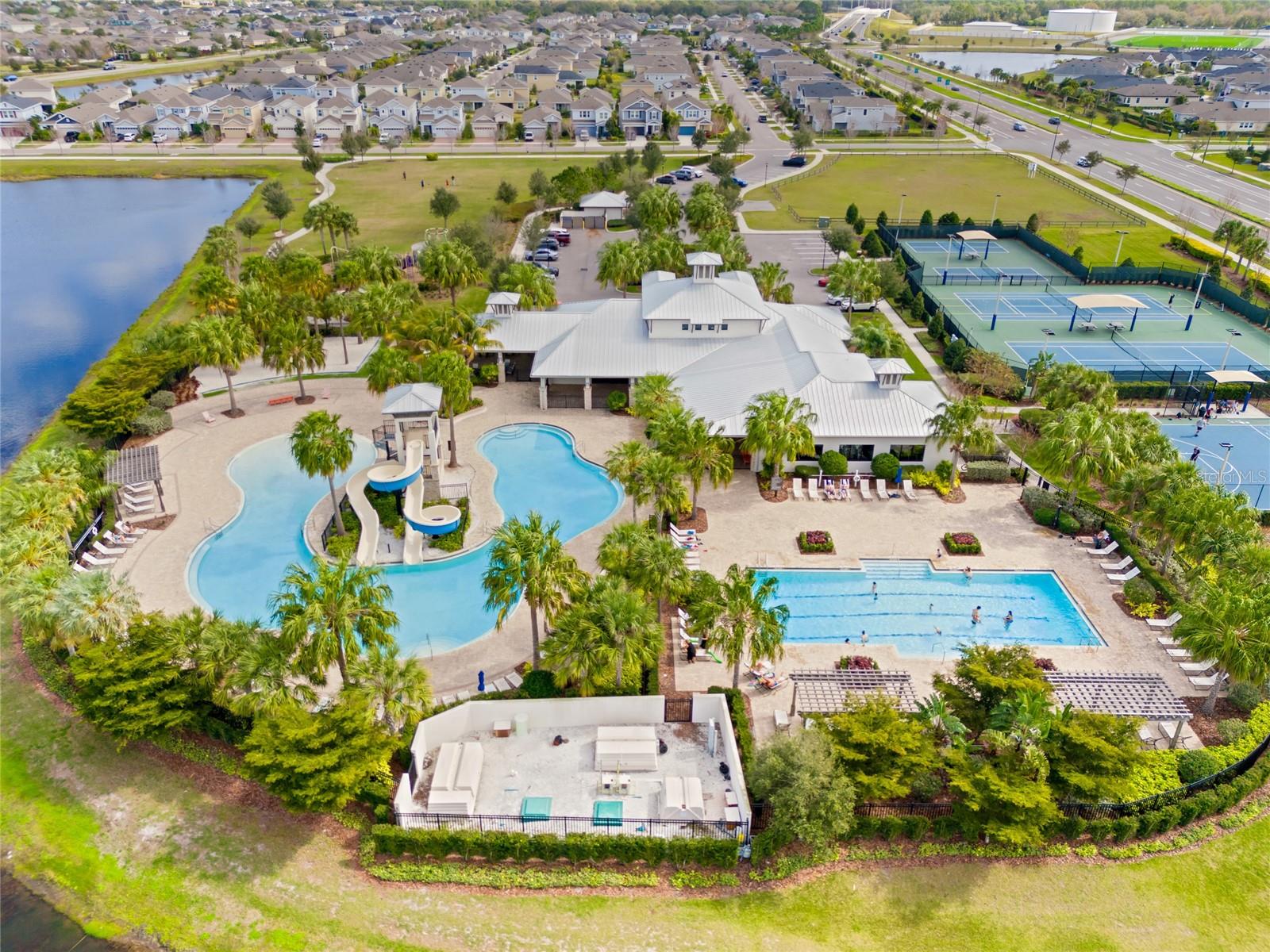 Amazing resort style pool and amenities!