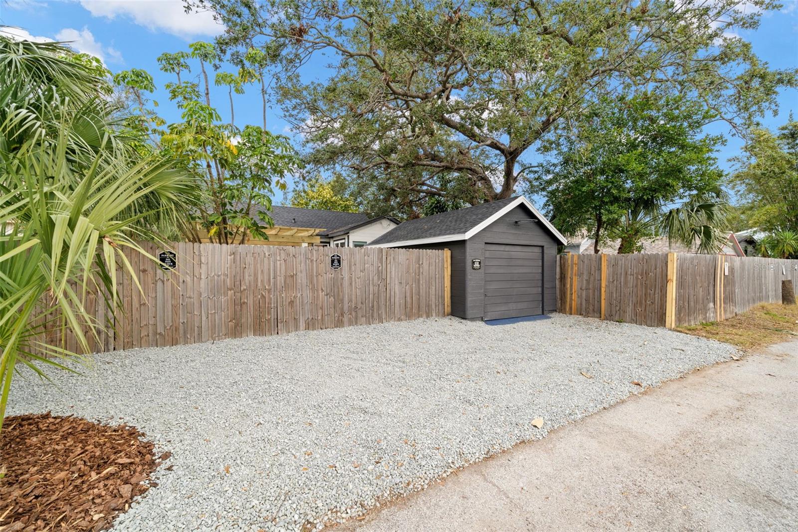 REAR ALLEY PARKING AREA