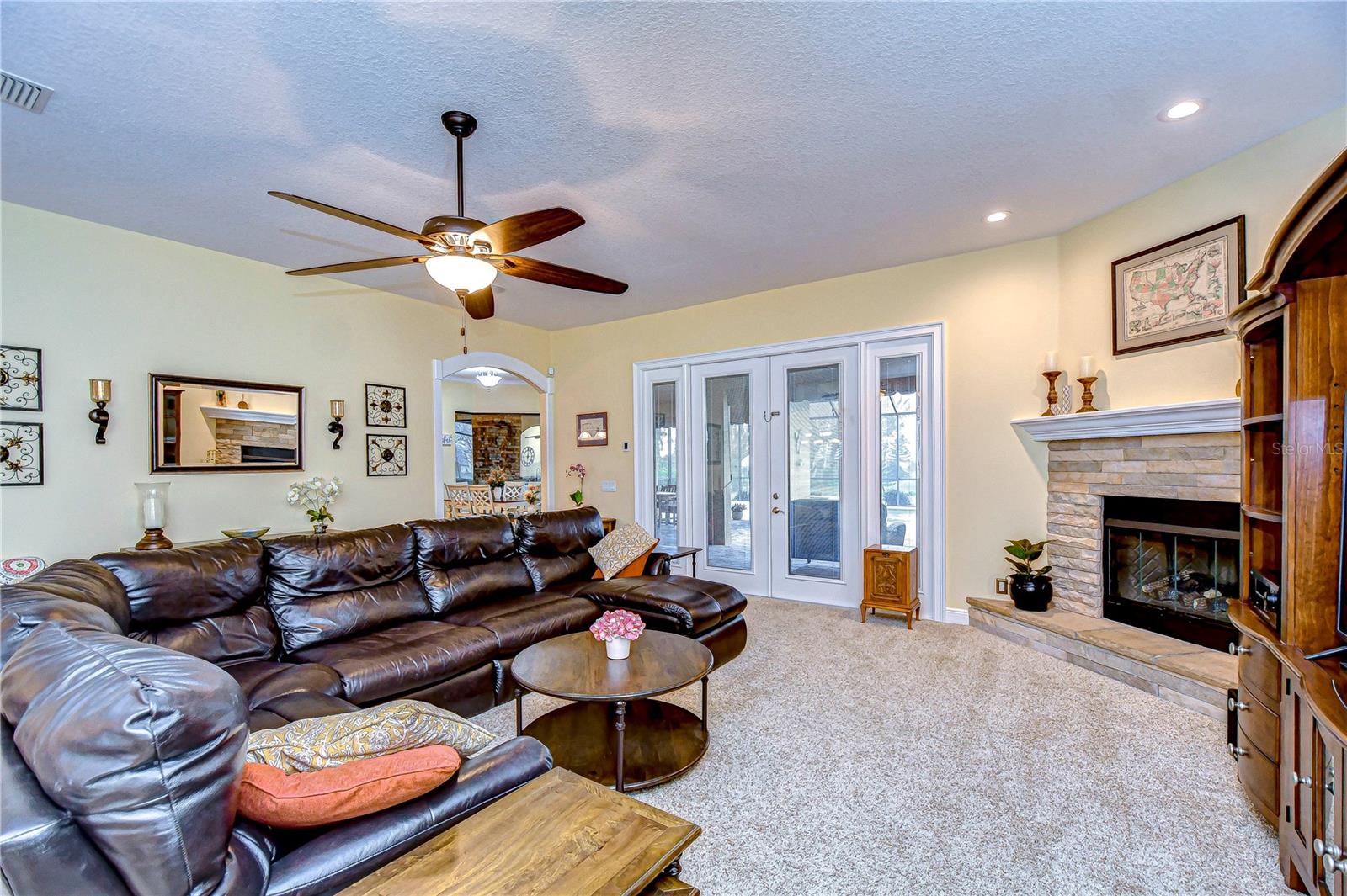 Beautiful French doors leading to the lanai!