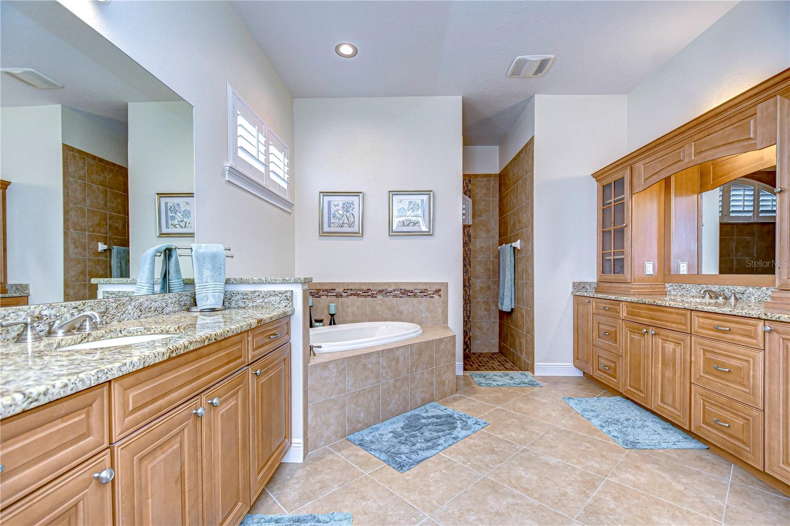 Dual sinks, soaking tub, and  shower!