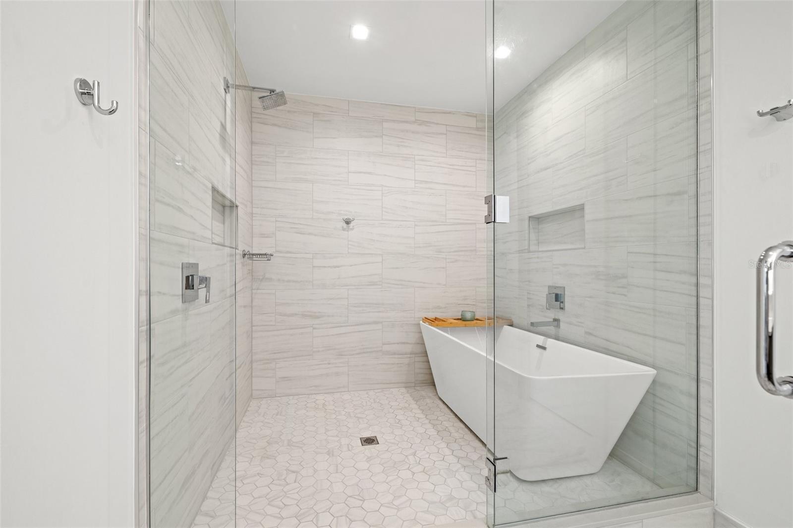 Primary Bath/Shower