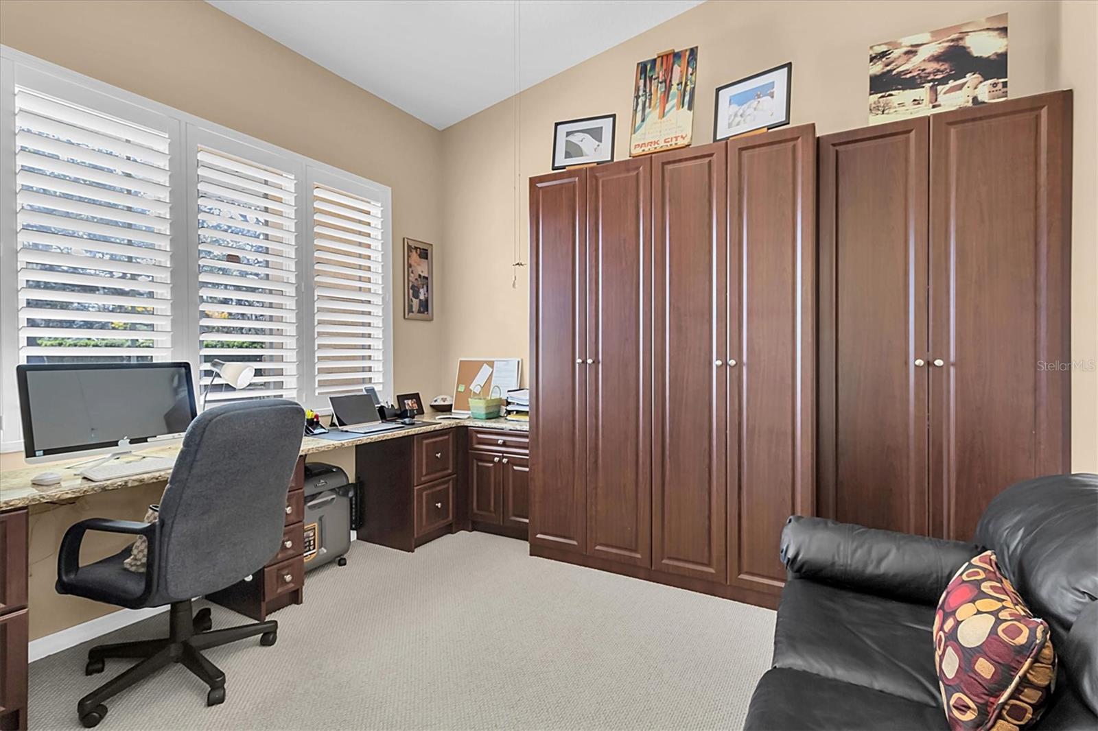 Office with murphy bed