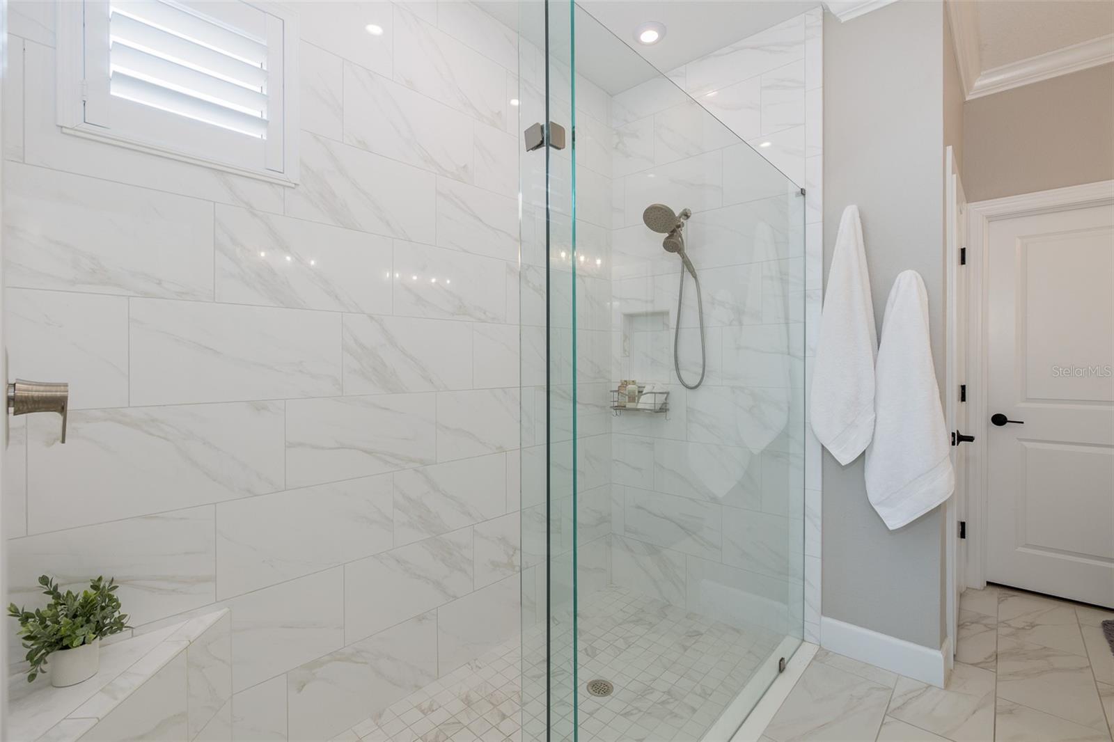 Extra Large Shower w/Tile to the Ceiling & New Fixtures!