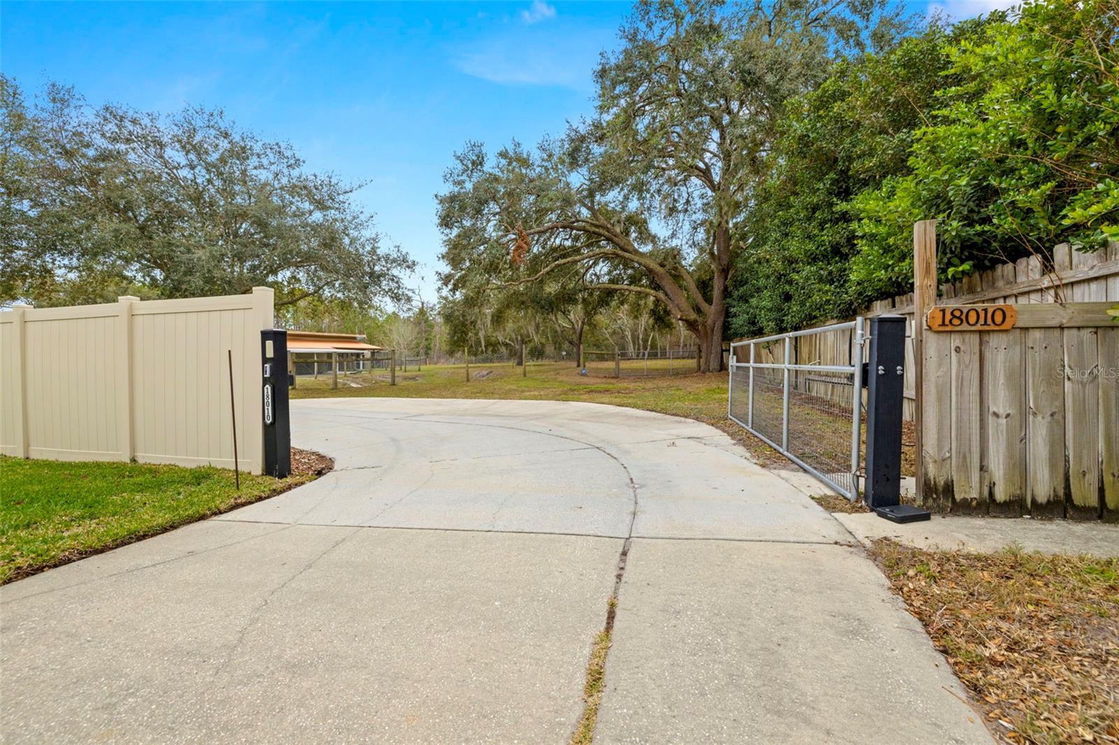 Remote Control Entry Gate