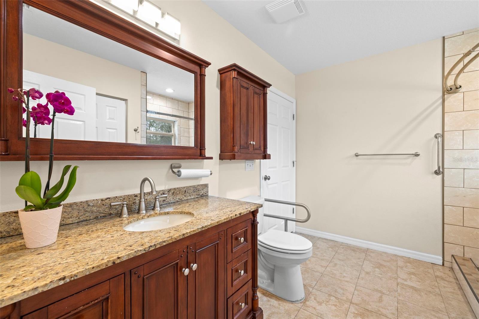 Guest House Bathroom