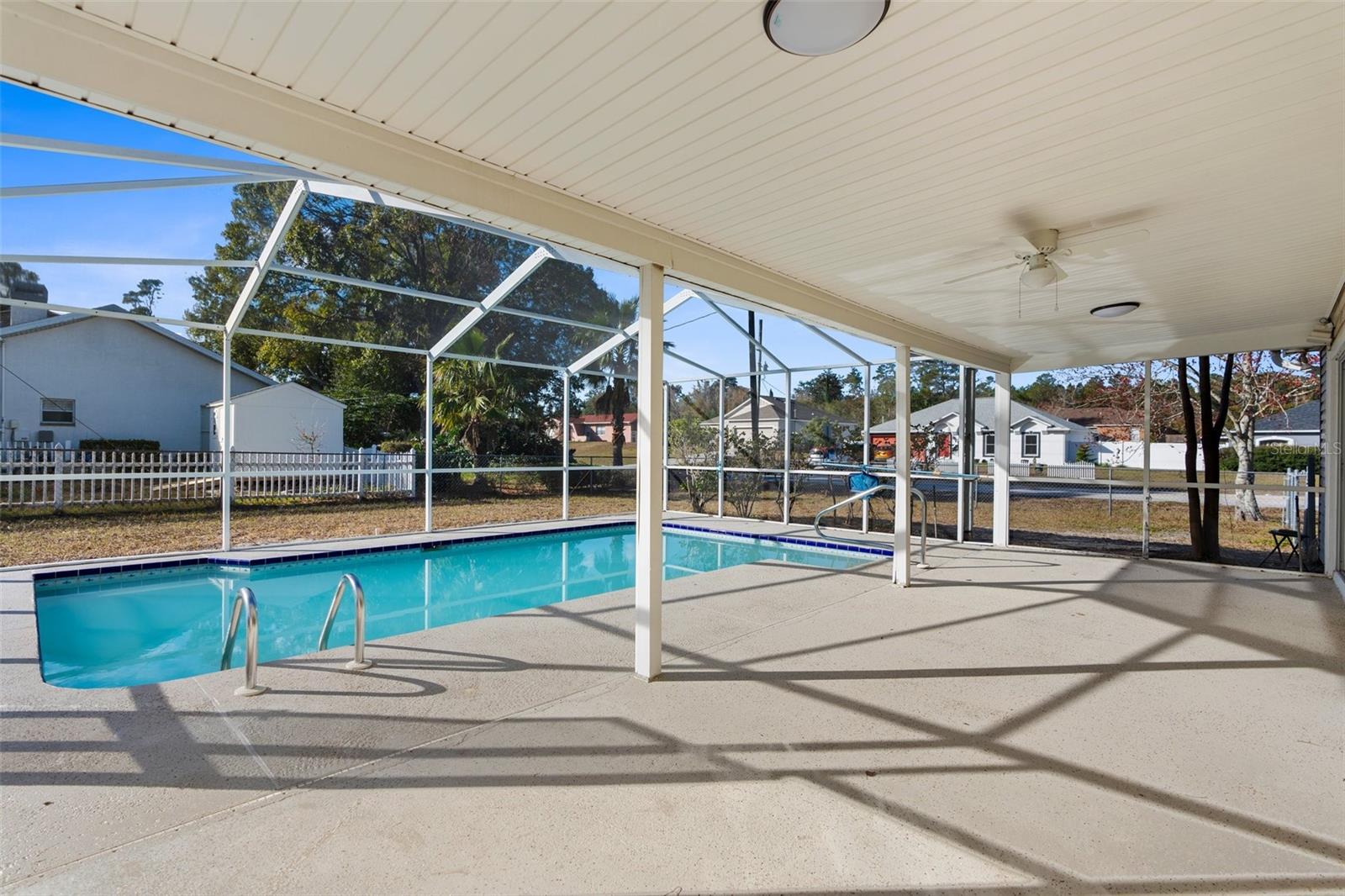 Lareg covered lanai for entertaining.