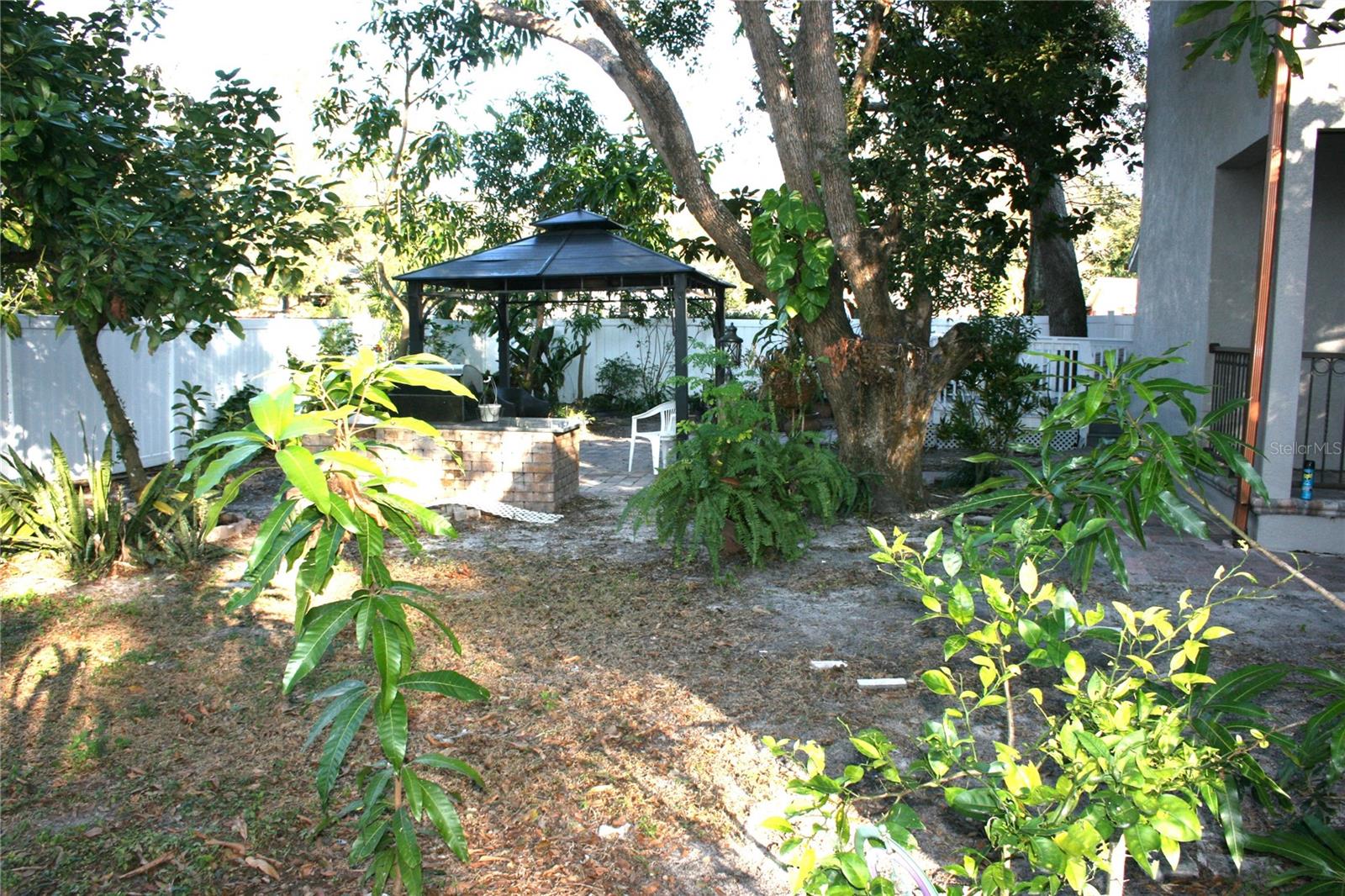 Back/sideyard grilling area