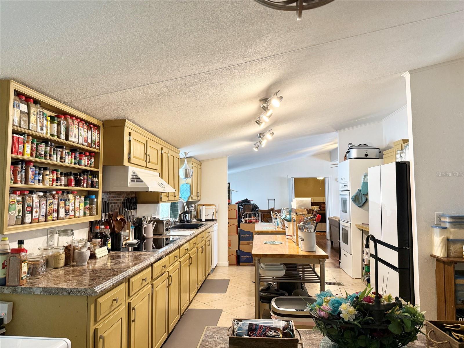 Kitchen - Track Lighting