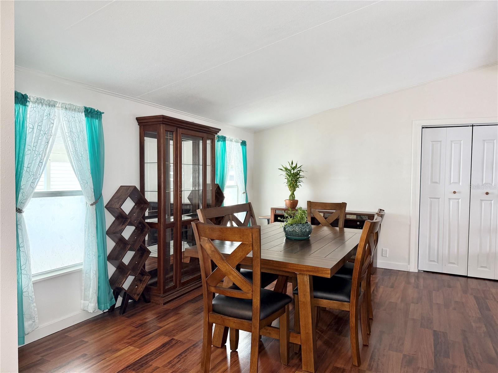 Dining Area - Laminate Floors