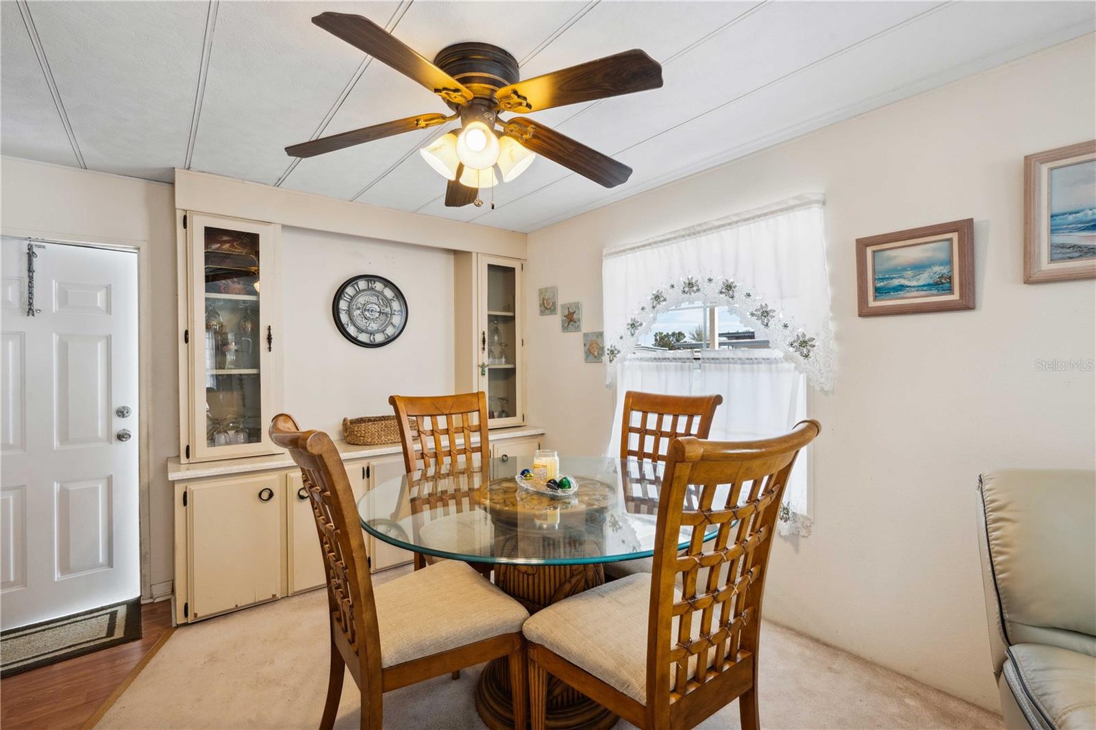 Dining area with built-in hutch