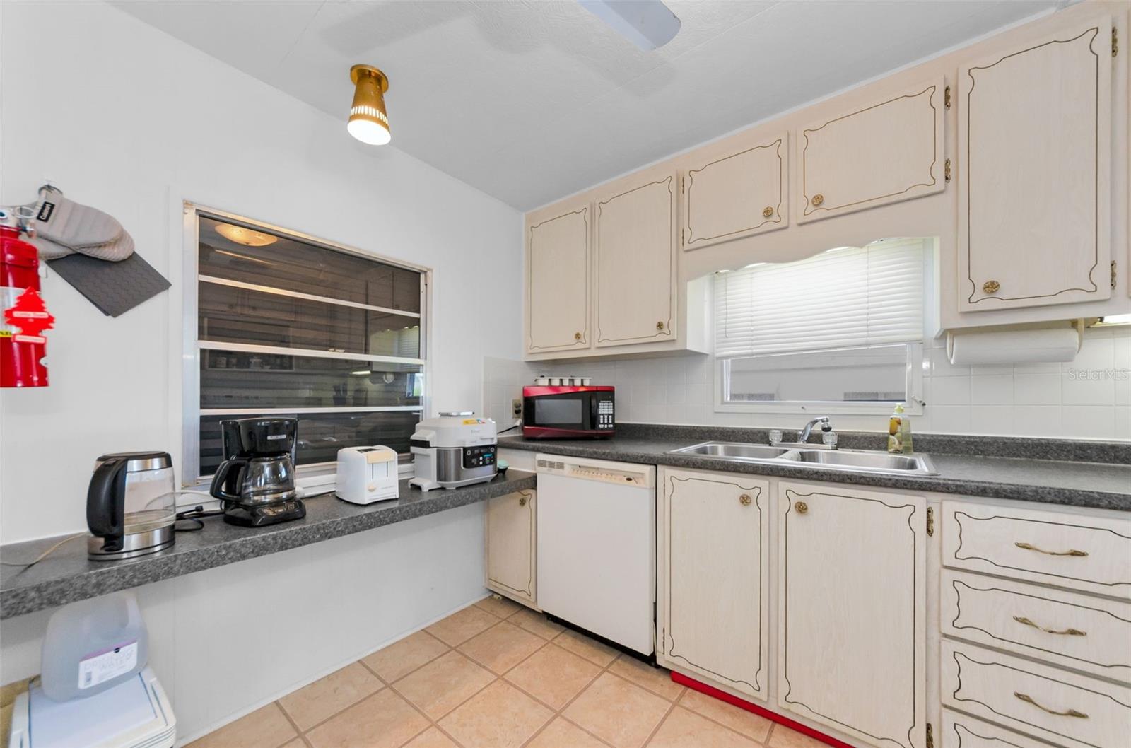 Kitchen w/added counter space