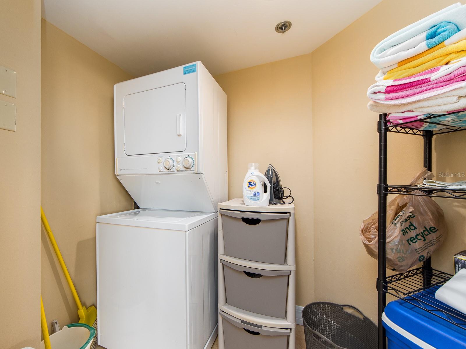 Full walk in laundry / utility room