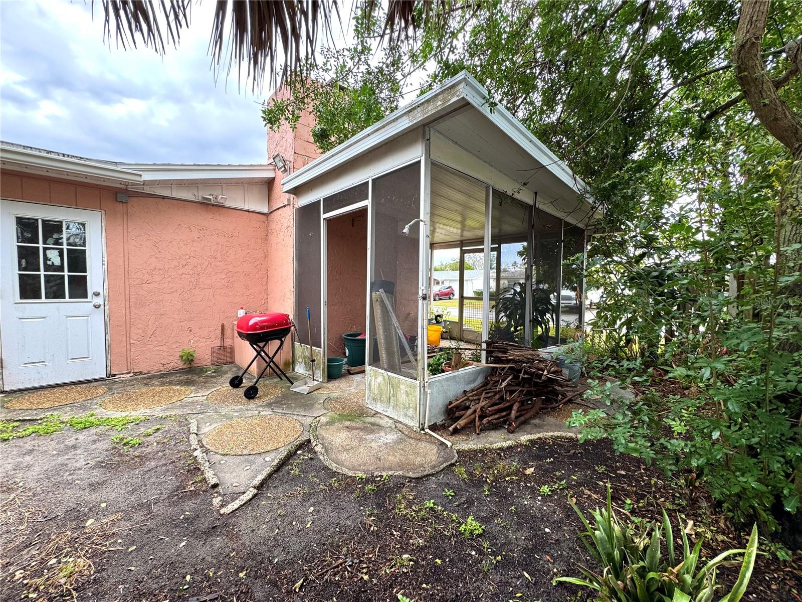 Garden Room/ Outdoor Porch