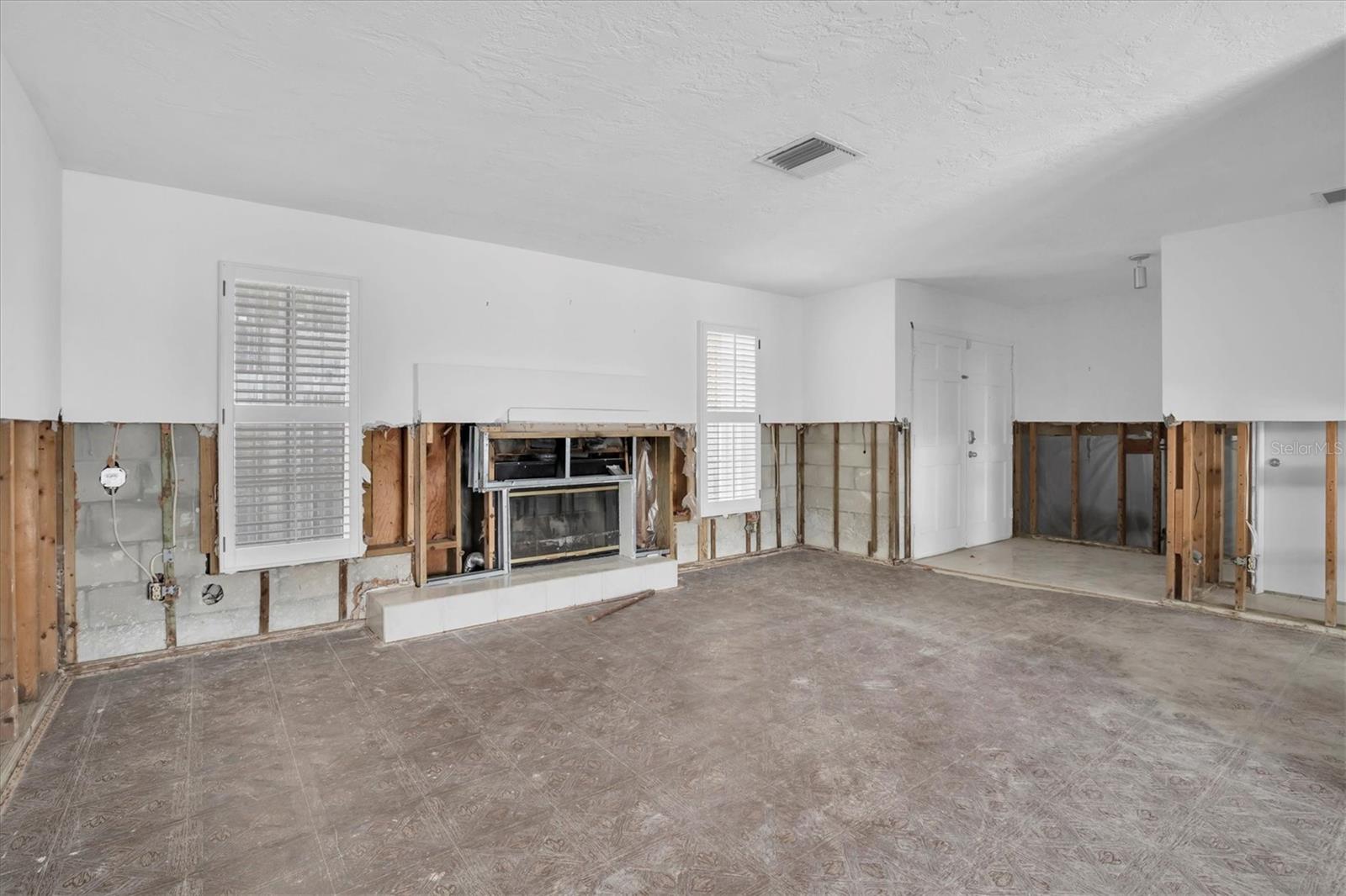 Living room with fireplace