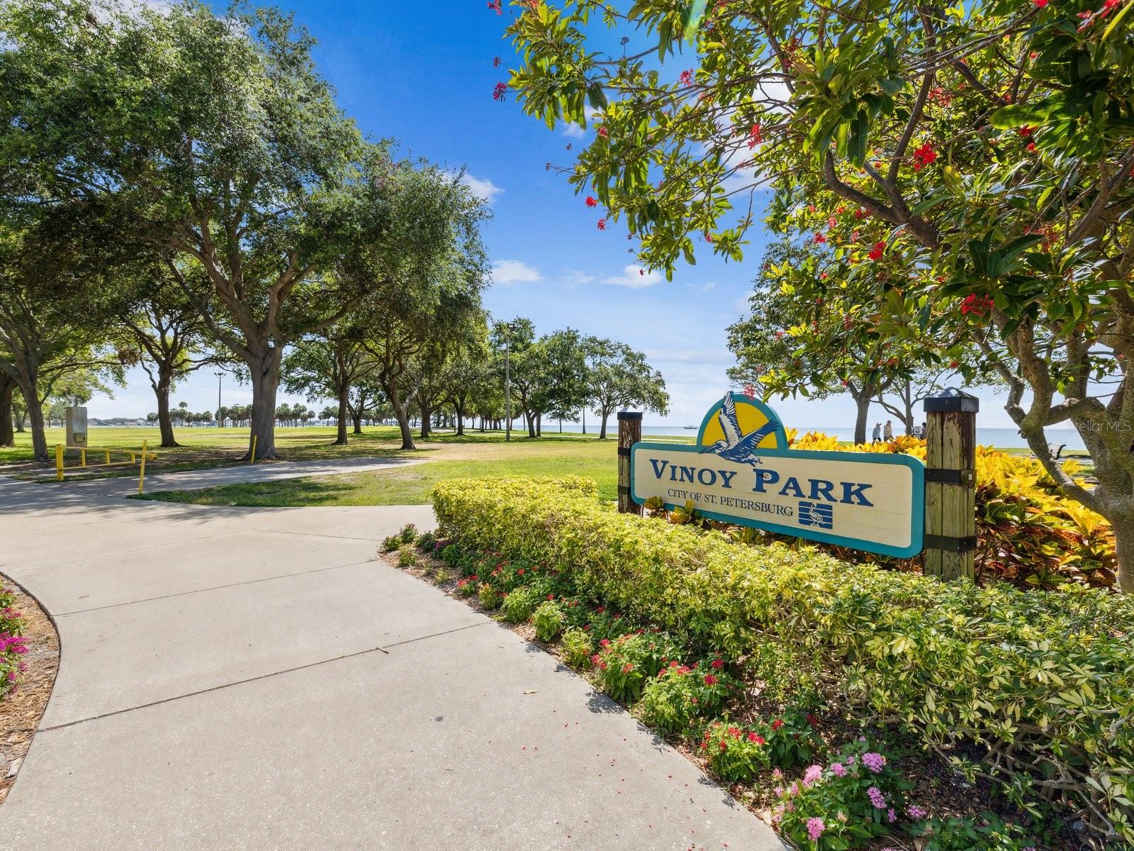 Vinoy park is beautiful walk along with Bay with lots of festivals throughout the year