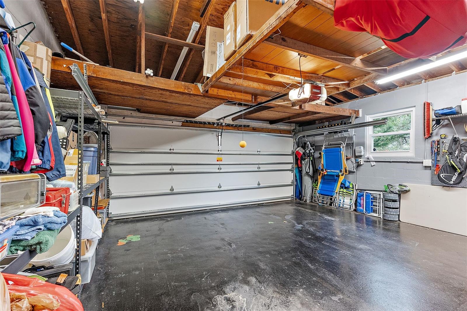 Oversized 2 car garage