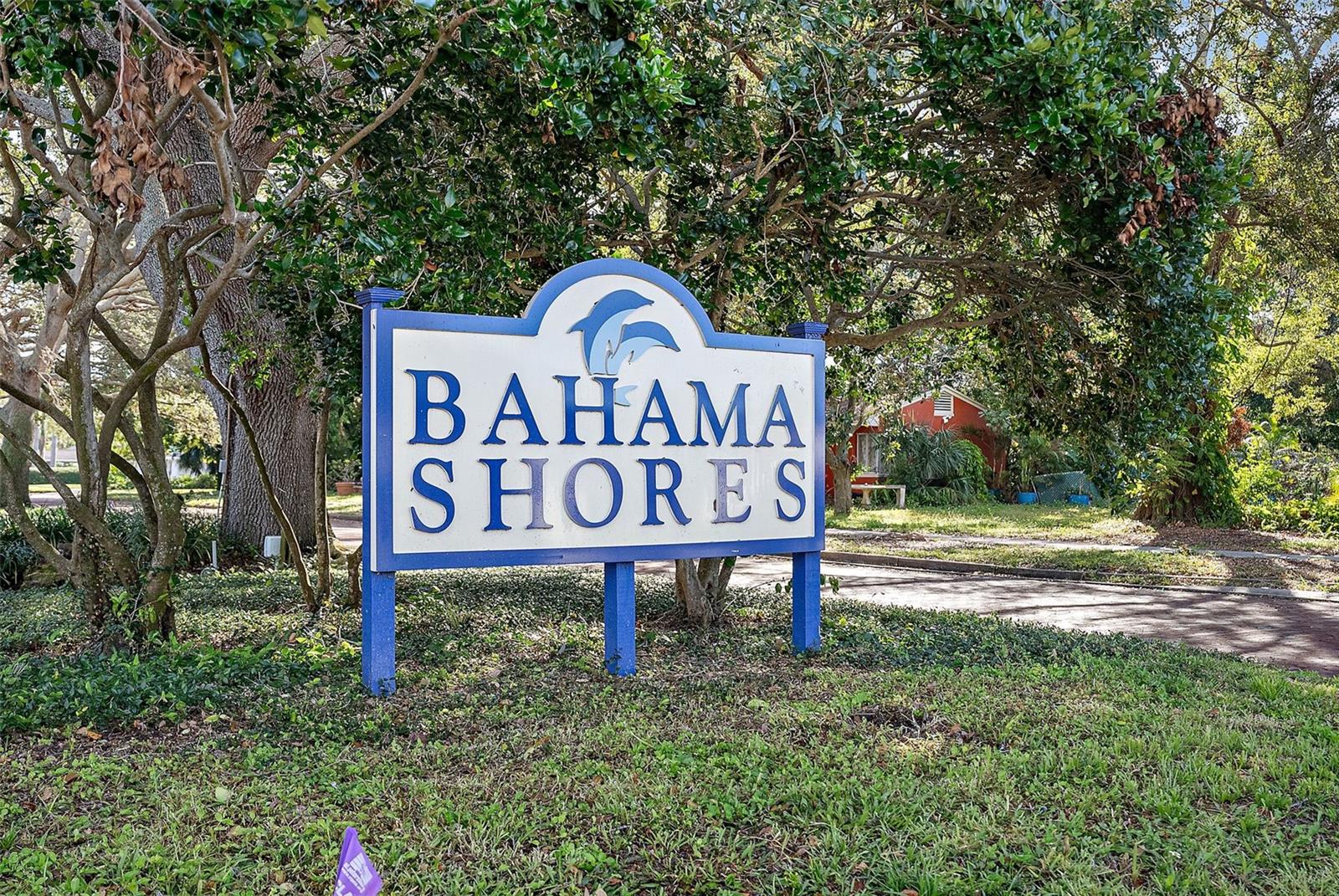 Bahama Shore Entrance sign