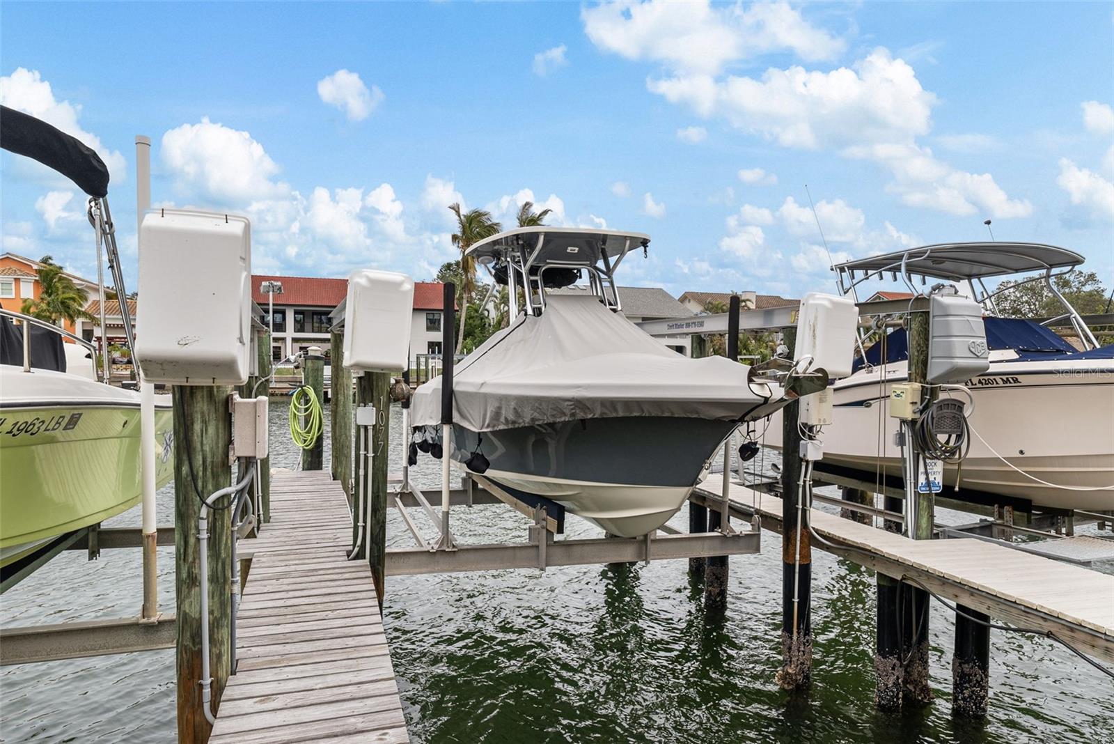 10,000 LB Boat Lift