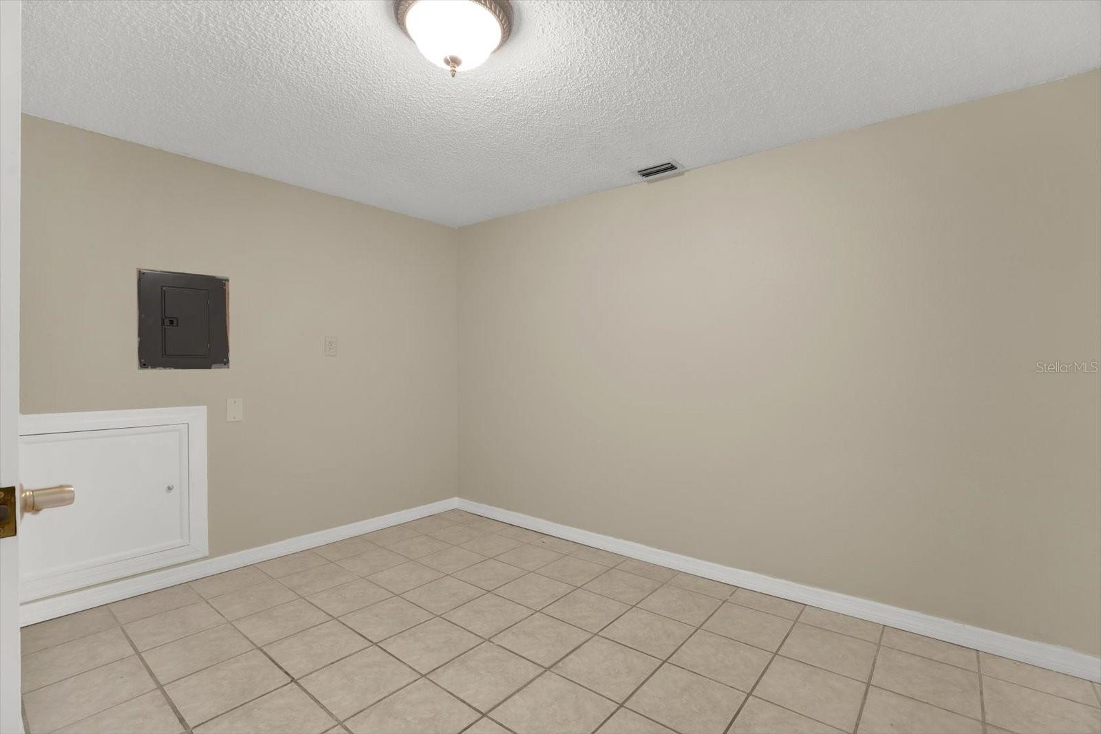 Empty Office/FLEX room as you enter the home