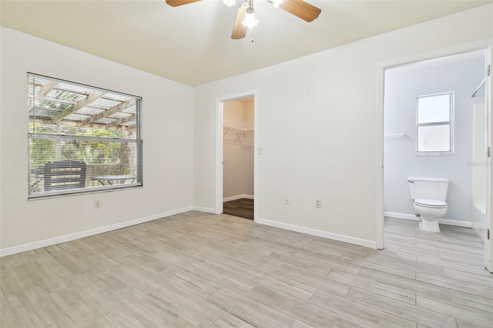 Master Bedroom Walk in closet