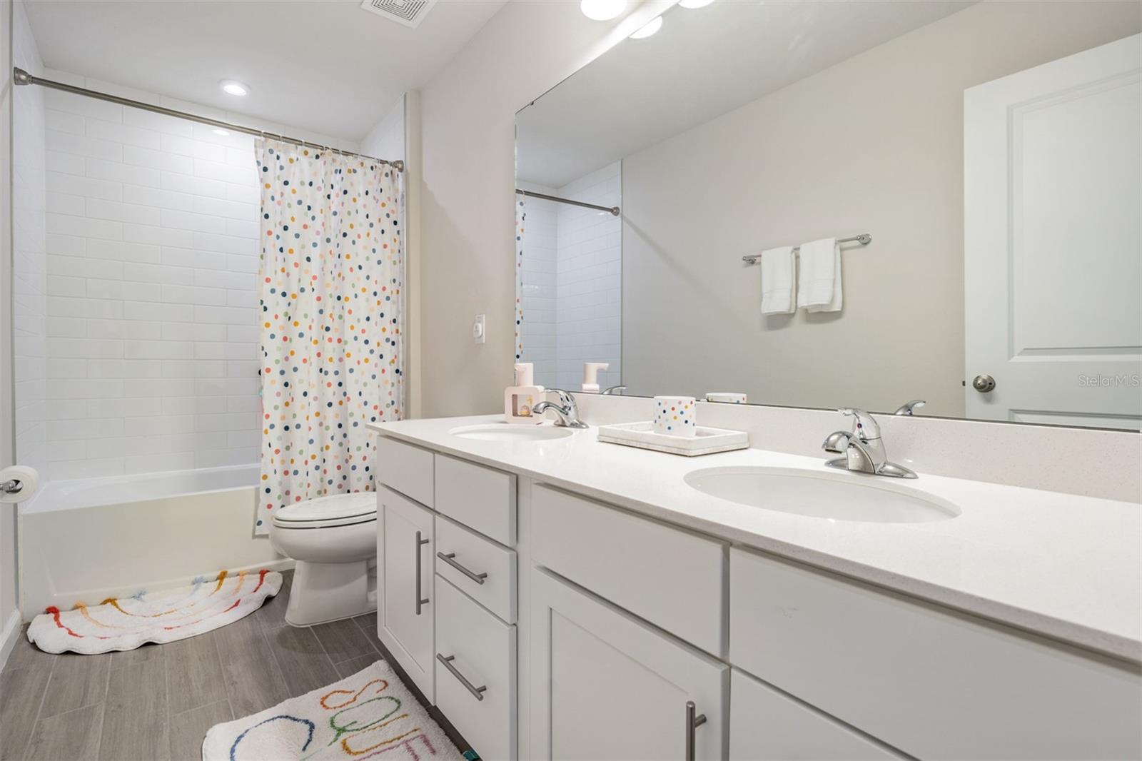 Bathroom #3 bath w/dual sinks