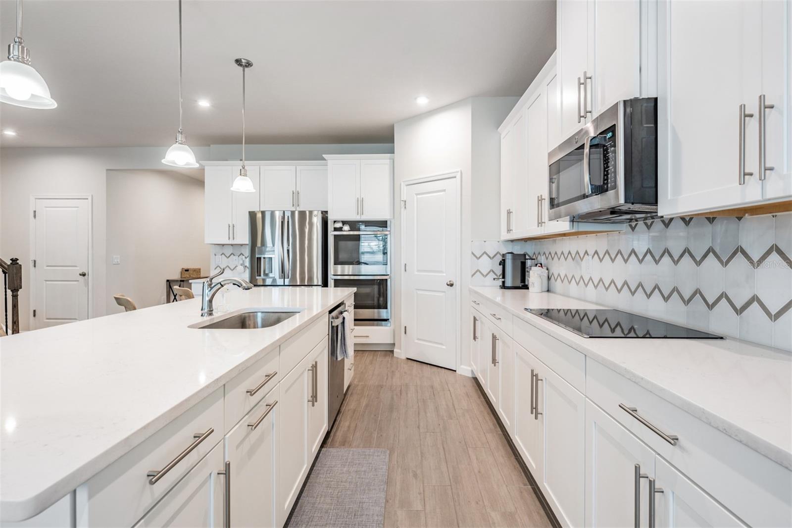 spacious kitchen with Double oven