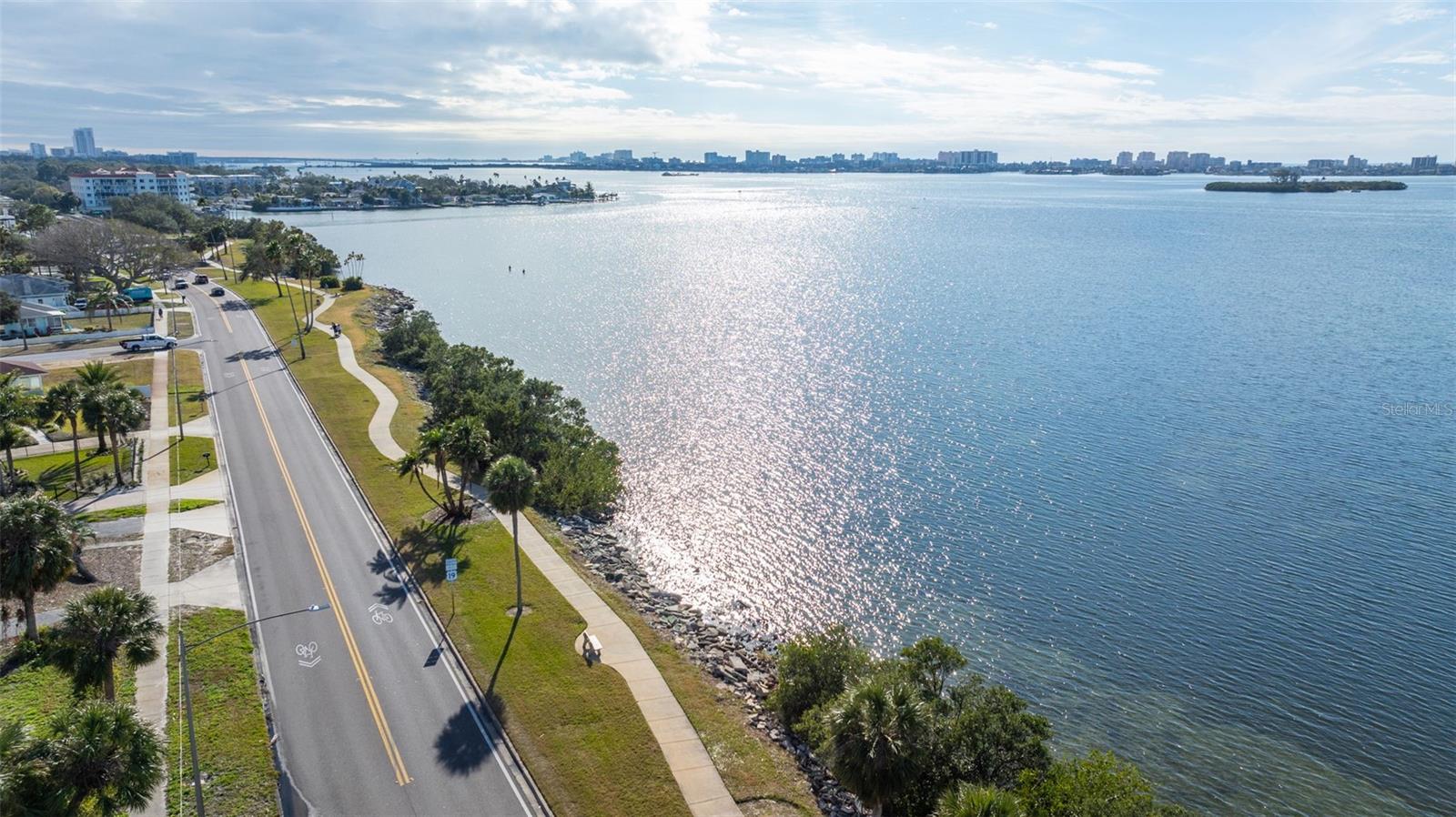 Beautiful Edgewater Dr towards Clearwater