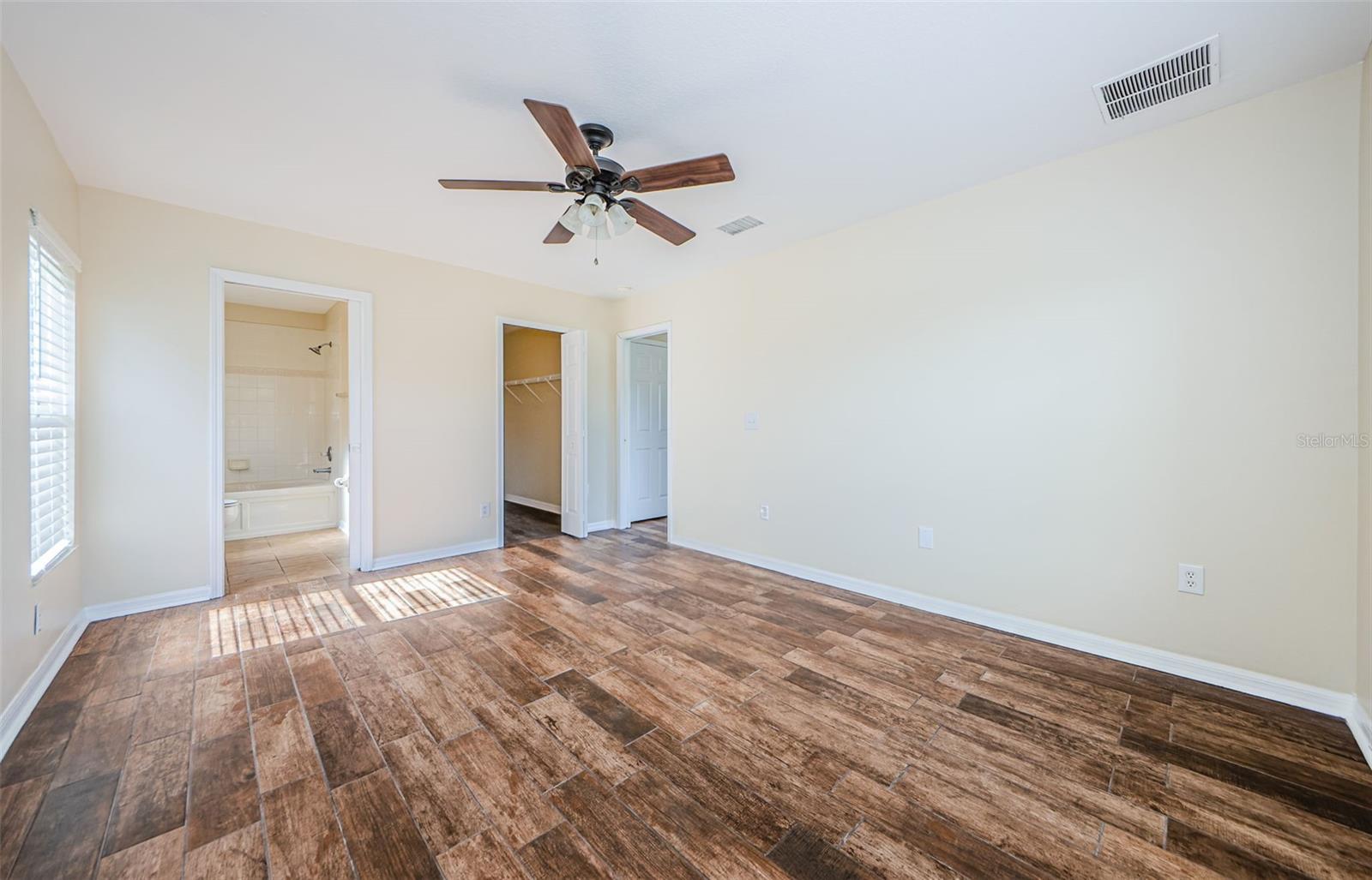 Master Bedroom-downstairs