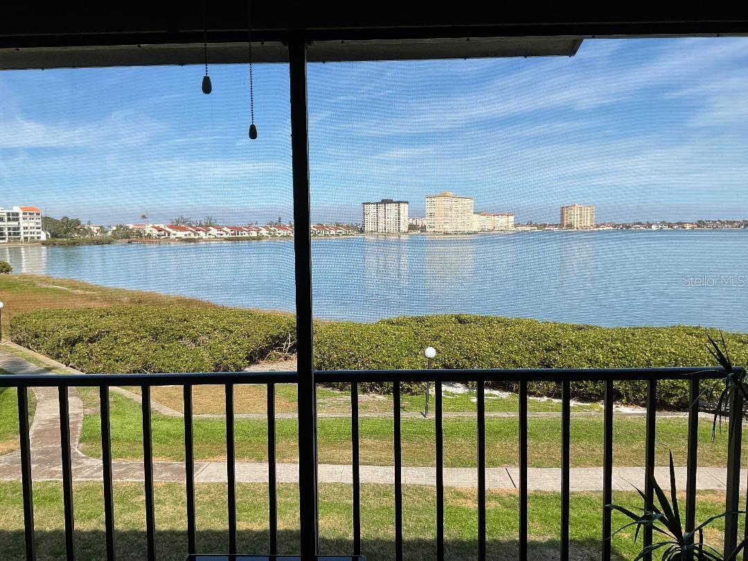 Gorgeous views of Boca Ciega Bay!